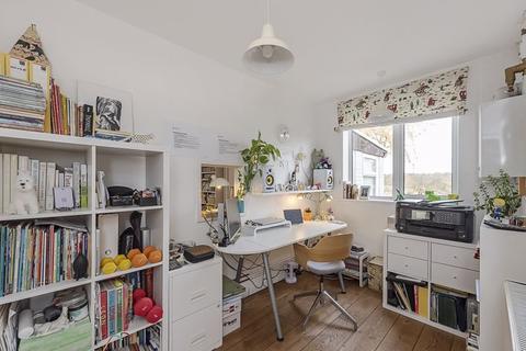 85 Berkeley Avenue, Chesham, HP5 2RP