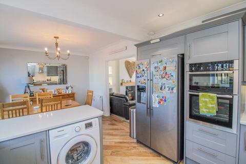 20 Rownall Road, Werrington, Stoke-on-trent, ST9 0JB