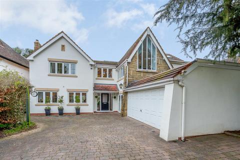 27 Beechnut Lane, Solihull, B91 2NN
