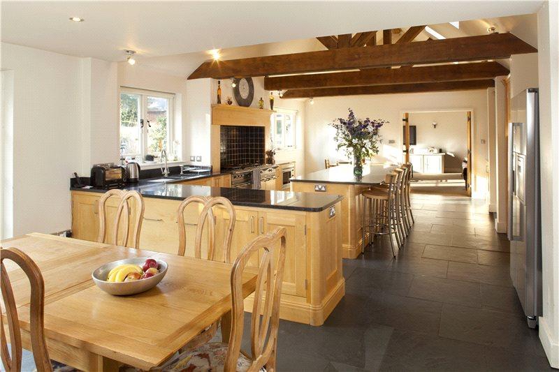Kitchen/Breakfast Rm