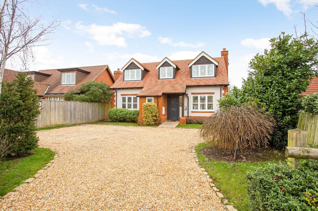 Fifield Road, Fifield, Maidenhead, Berkshire, SL6 4 bed detached house £895,000