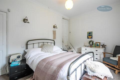 17 Ash Lane, Deepcar, Sheffield, S36 2PD