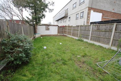 14 Belfairs Drive, Leigh-on-sea, SS9 3AA