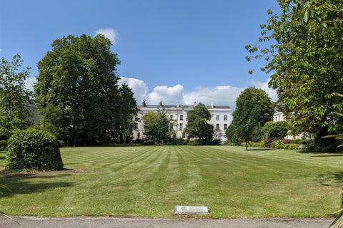 Flat 2, 21 Brunswick Square, Gloucester, GL1 1UN