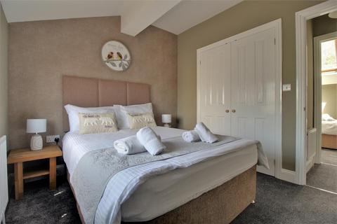Flat 2, 21 Brunswick Square, Gloucester, GL1 1UN
