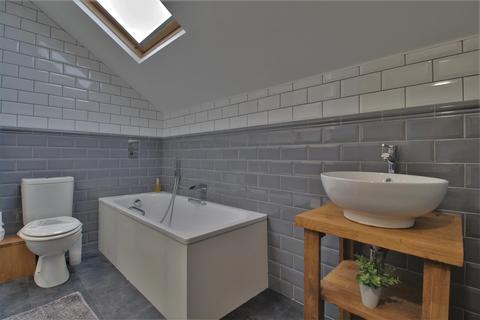 Flat 2, 21 Brunswick Square, Gloucester, GL1 1UN