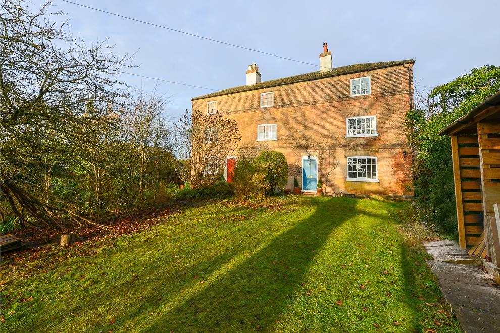 Wood Lane, Gedling, Nottingham NG4 4AD 3 bed semidetached house £425,000
