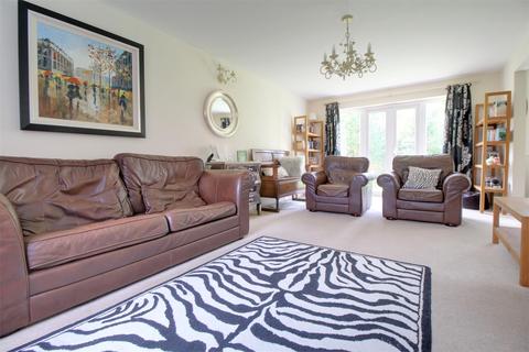 4 Lime Tree Court, Gloucester, GL1 5NX
