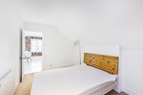 8 Grosvenor Road, London, W4 4EH