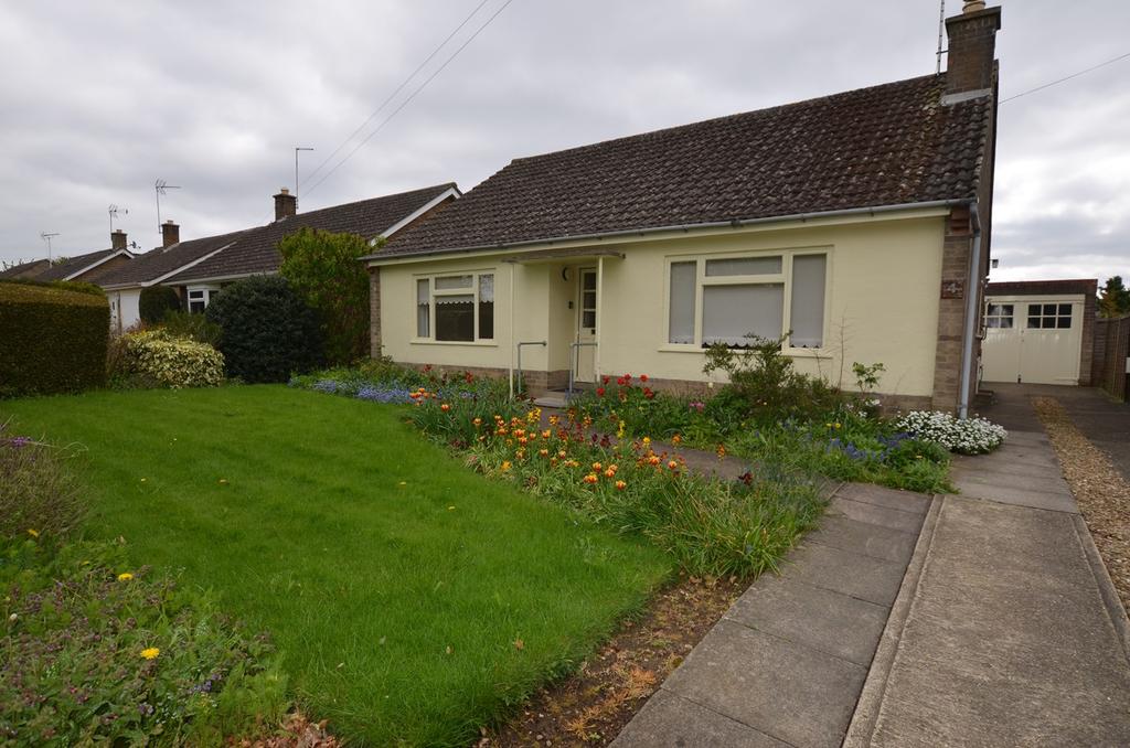 Helpston Road, Ailsworth, Peterborough, PE5 2 bed detached bungalow £