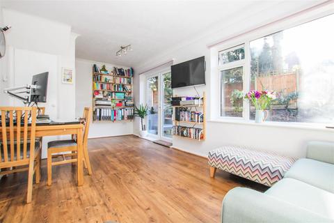 5, Hightrees Court Warley Mount, Warley, Brentwood, CM14 5EW