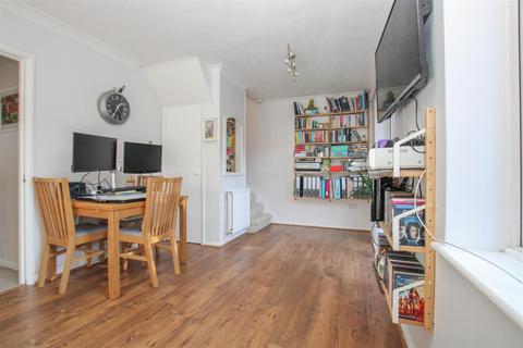 5, Hightrees Court Warley Mount, Warley, Brentwood, CM14 5EW