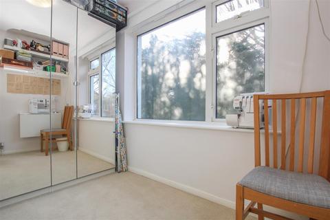 5, Hightrees Court Warley Mount, Warley, Brentwood, CM14 5EW