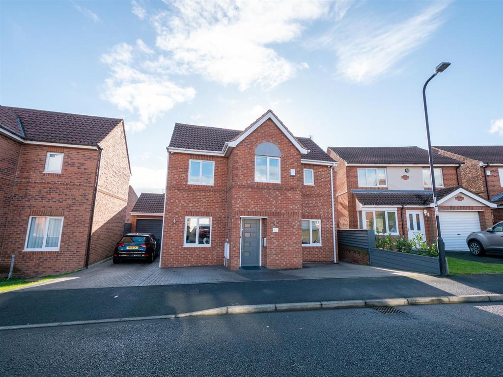 Sutherland Drive, The Broadway, Sunderland 3 bed detached house £299,950