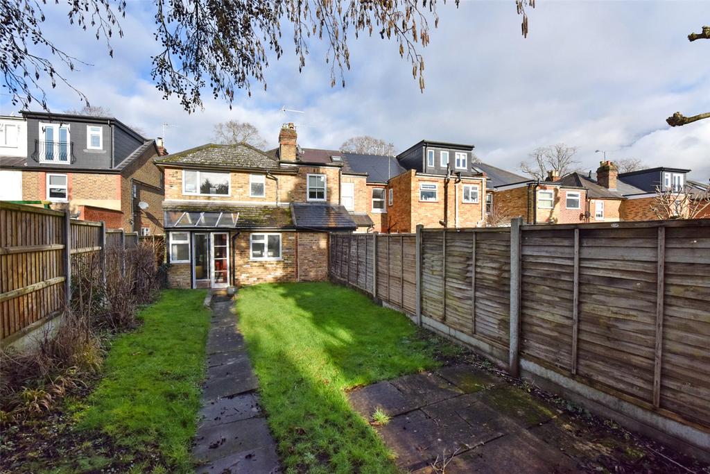 Hamfield Cottages, Lower Road, Cookham, Maidenhead, SL6 3 bed end of