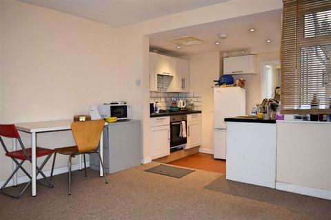 111 Cramptons Road, Sevenoaks, TN14 5DU