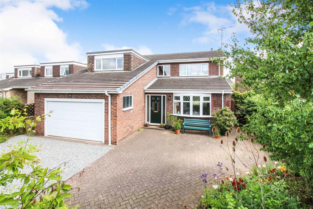 Copandale Road, Beverley 4 bed house £375,000