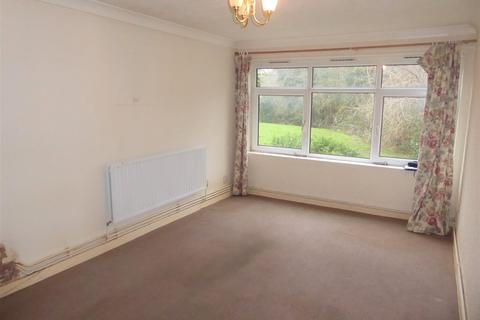 68 Farm Road, Hounslow, TW4 5PH