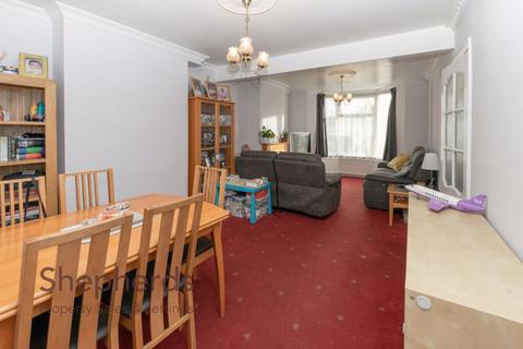 129 Windmill Lane, Cheshunt, Waltham Cross, EN8 9AR
