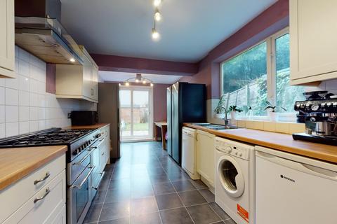 91 Linden Crescent, Folkestone, CT19 5SD