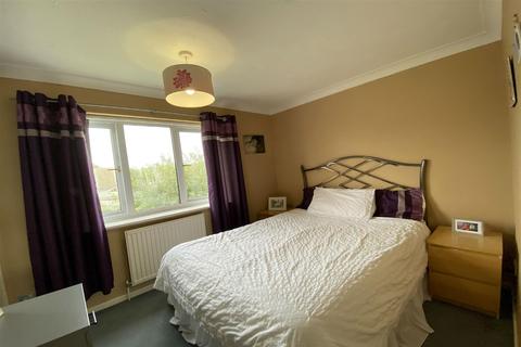 23 Millside Close, Northampton, NN2 7TR