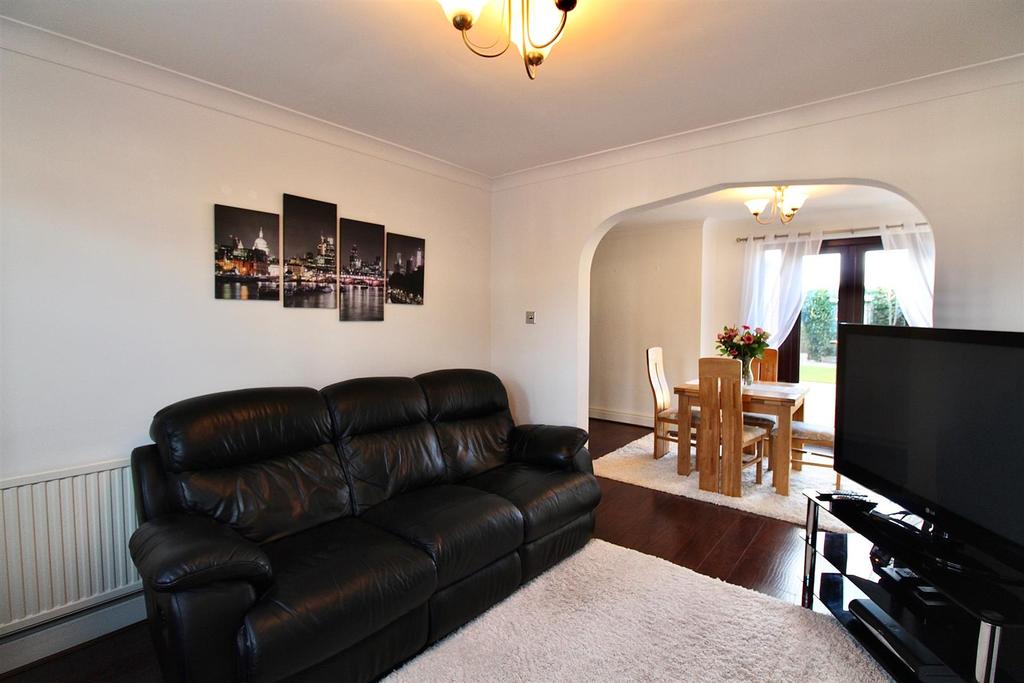 Golf Links Road, Hull 3 bed house £695 pcm (£160 pw)