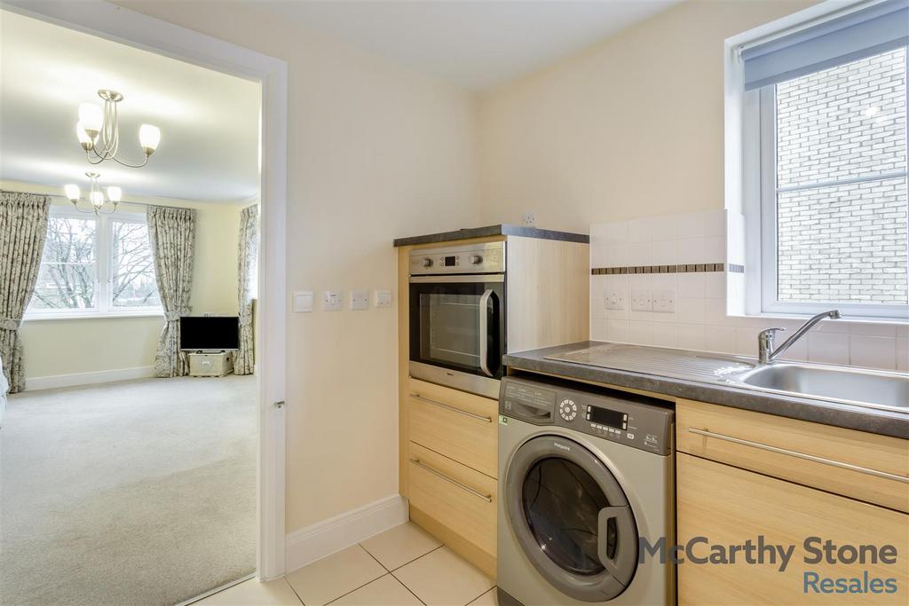 8674804-interior11.jpg