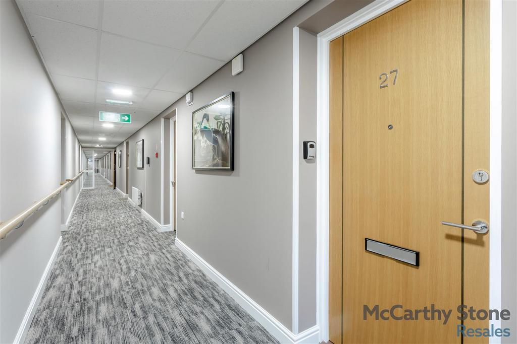 8674804-interior13.jpg