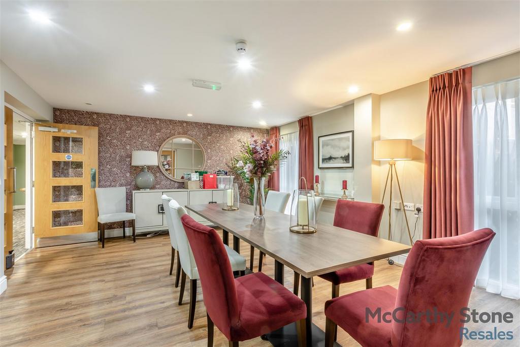 8674804-interior17.jpg