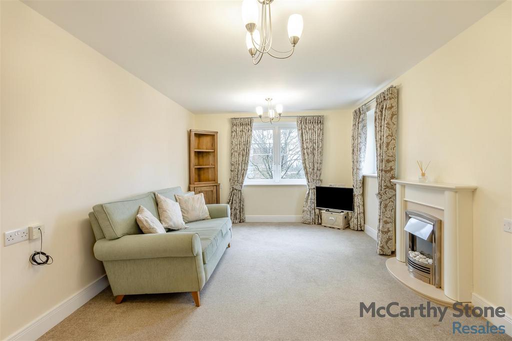 8674804-interior12.jpg