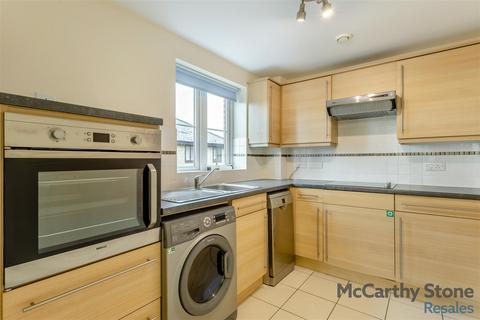 1 bedroom apartment for sale, Goodes Court, Baldock Road, Royston, Herts, SG8 5FF