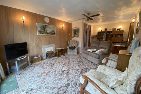 4 Glen Close, Polegate, BN26 5PG