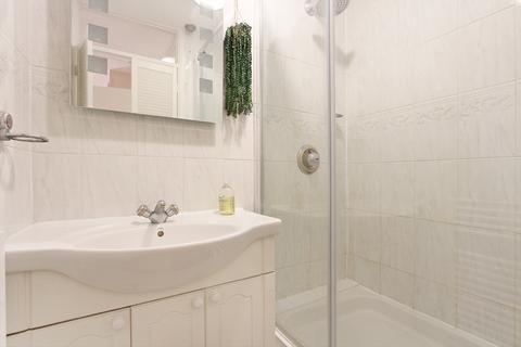 10 Albert Road, London, W5 1RR