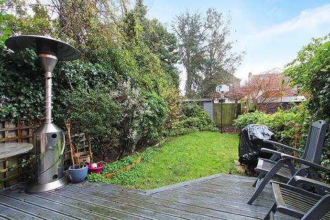 10 Albert Road, London, W5 1RR