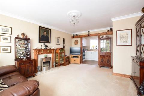 1 Ashleigh Close, Angmering, Littlehampton, BN16 4BX