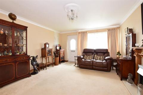 1 Ashleigh Close, Angmering, Littlehampton, BN16 4BX