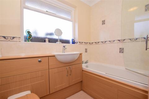 1 Ashleigh Close, Angmering, Littlehampton, BN16 4BX
