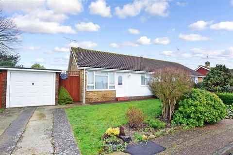 1 Ashleigh Close, Angmering, Littlehampton, BN16 4BX