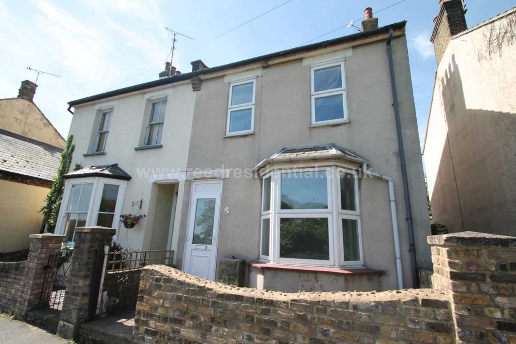 New Road, Great Wakering 3 bed house £1,250 pcm (£288 pw)