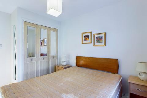 1 bedroom flat to rent, Old Tolbooth Wynd, Old Town, Edinburgh, EH8
