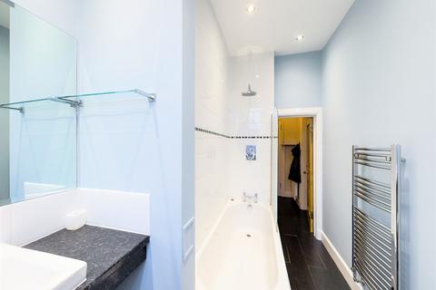 17 Bellevue Road, Edinburgh, EH7 4DL