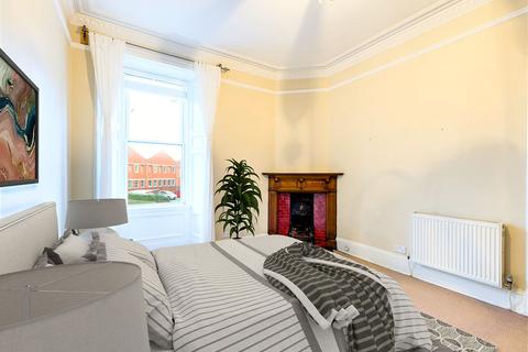 17 Bellevue Road, Edinburgh, EH7 4DL
