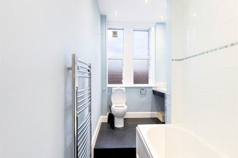 17 Bellevue Road, Edinburgh, EH7 4DL