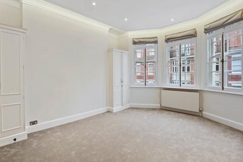 3 bedroom flat to rent, Green Street, Mayfair, London