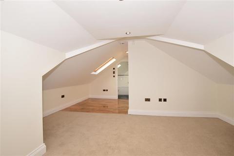 Flat 9, 18 Avenue Road, Sutton, SM2 6JD