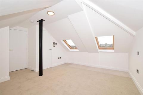Flat 9, 18 Avenue Road, Sutton, SM2 6JD