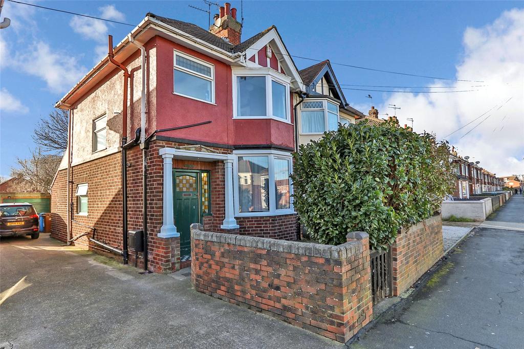 Oldstead Avenue, Hull, HU6 3 bed semidetached house £130,000