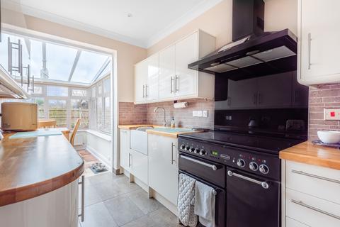 64 Rayford Avenue, London, SE12 0NG