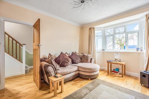 64 Rayford Avenue, London, SE12 0NG
