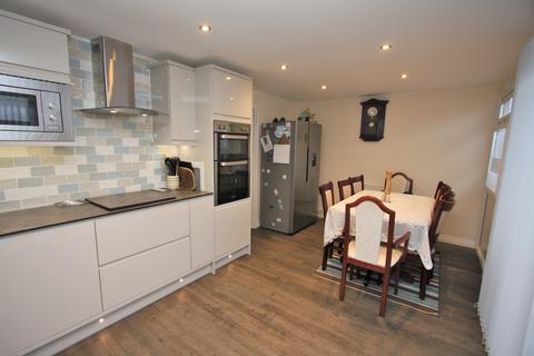18 Barming Close, Eastbourne, BN23 7JP